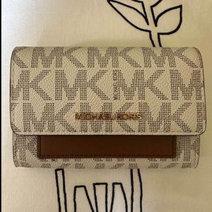 Micheal Kors Wallet